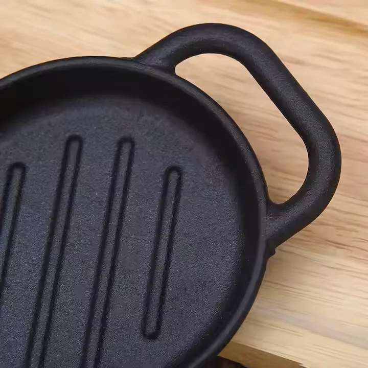 Kitchen Cookware 22/30/38cm Cast Iron Steak Pan Grill Pan Cooking Plate with Wooden Tray