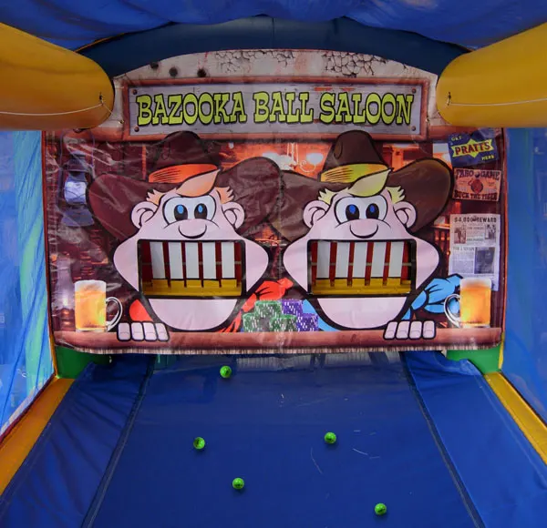 Factory Cheap Inflatable Pirate Theme Bazooka Ball Shooting Gallery with free blower - Wild West Shooting Game Rental