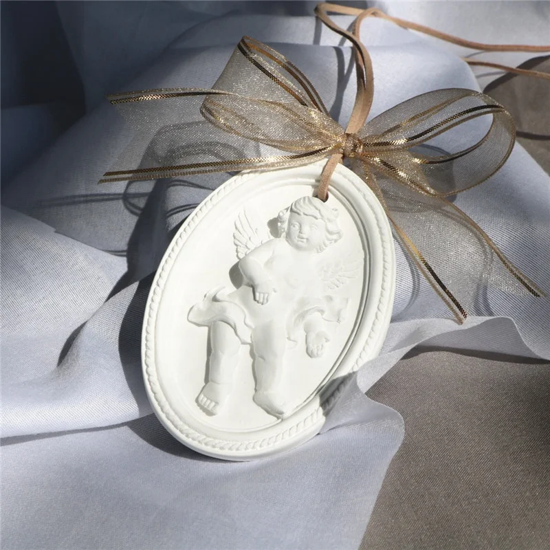 Ins Little Angel Shaped Hanging Scented Ceramic Aromatherapy Plaster Air Freshener Porcelain Fragrance Essential Oil Diffuser