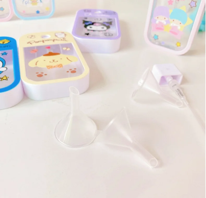 My Melody Portable 45ml credit card style plastic spray perfume travelling bottle Cinnamoroll Spray Empty Bottle