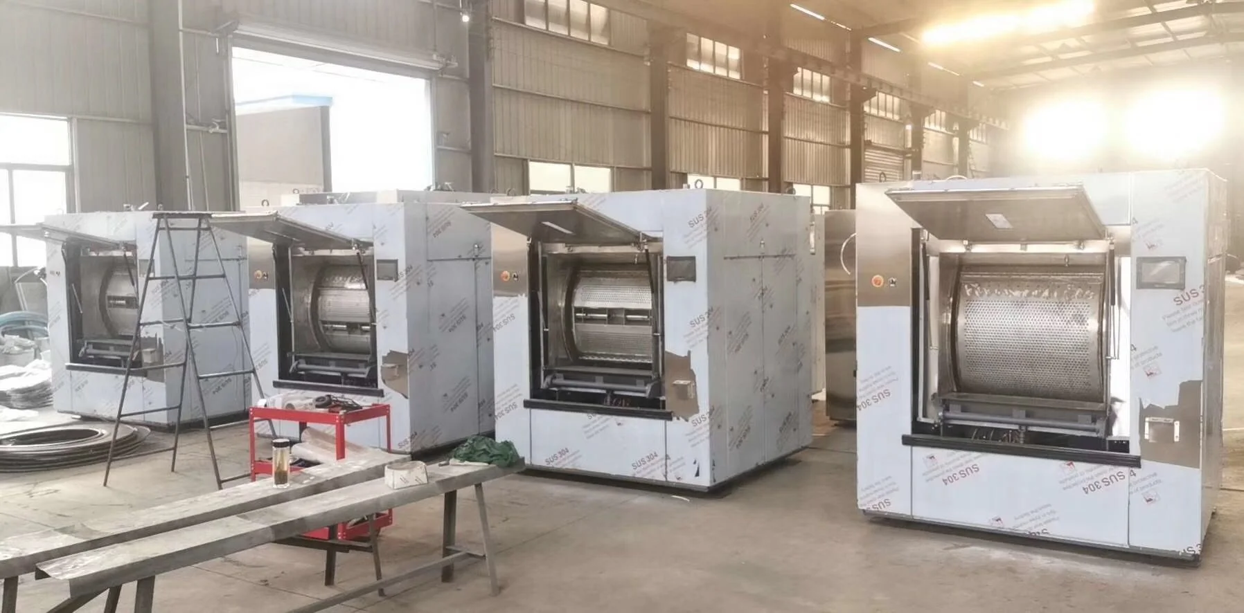 Профессиональное оборудование для прачечной в гостиницах и больницах от 15 кг до 300 кг