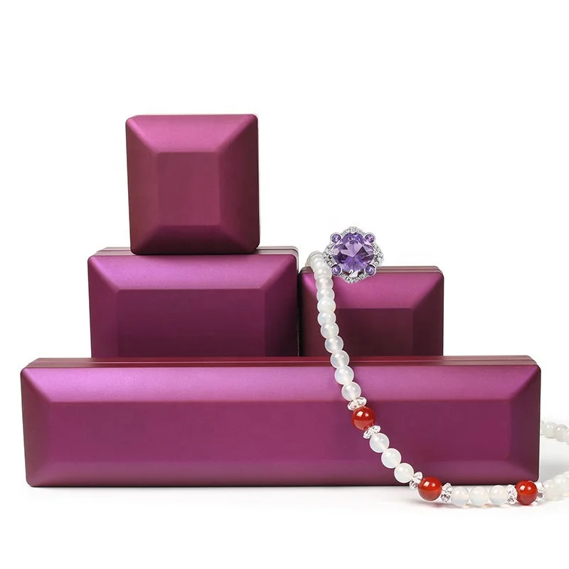 2022 Hot Custom Color LOGO Jewelry LED Light Ring Box Ring Bracelet Pendant Bangle Engagement Jewellery Boxes with Light