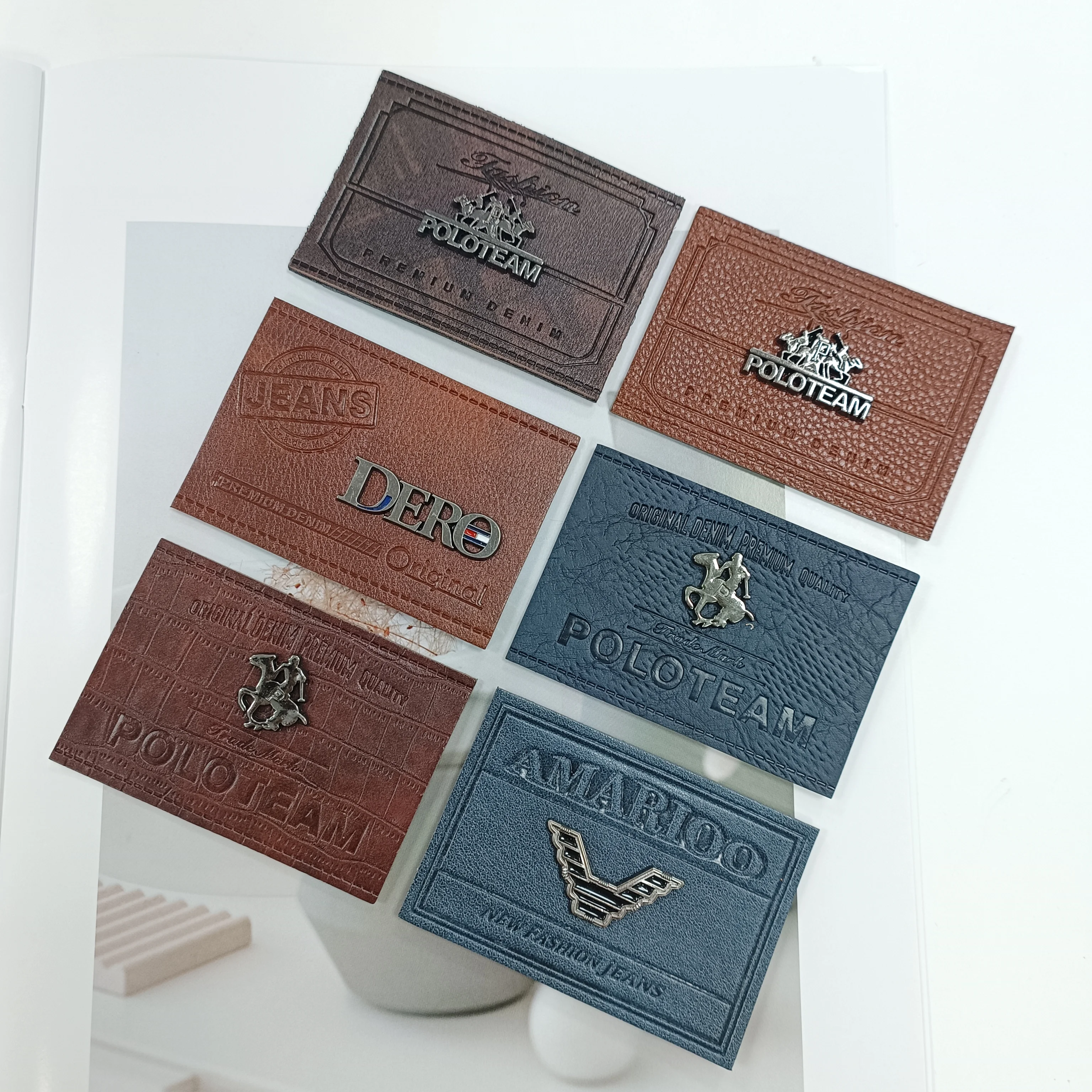 Manufacturers wholesale jeans with good prices, metal logos  patches, patch labels