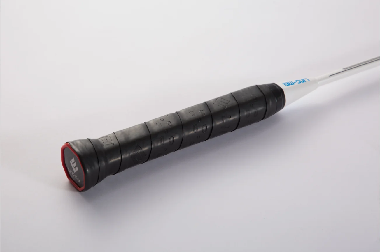 Custom made superior quality low price carbon graphite racket badminton