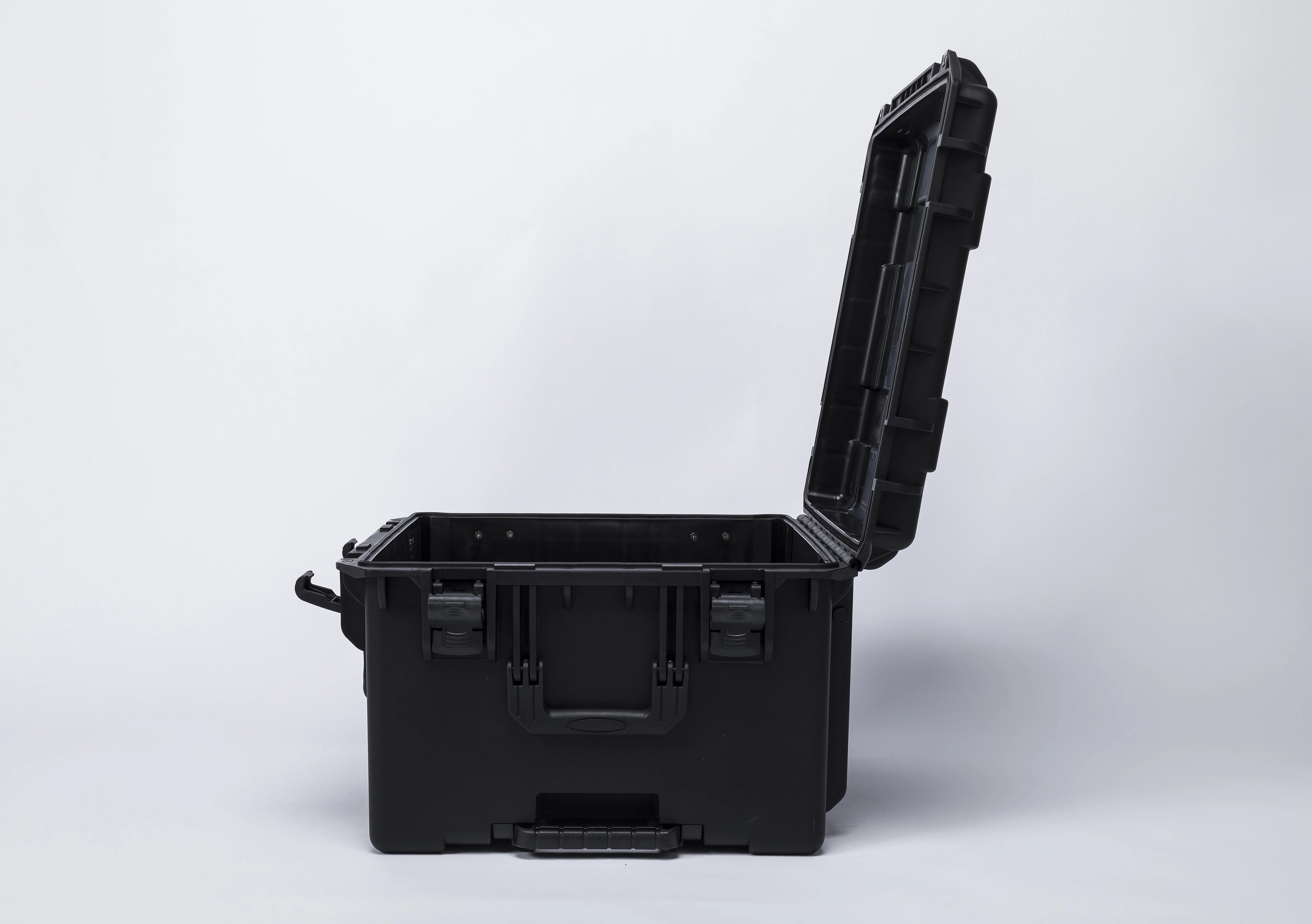 Tough plastic case for cable spool with wheel- 60060011