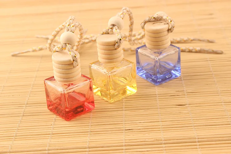 YiWu wholesale 2022 parfum botol miniature car pendant glass square 10ml perfume bottle