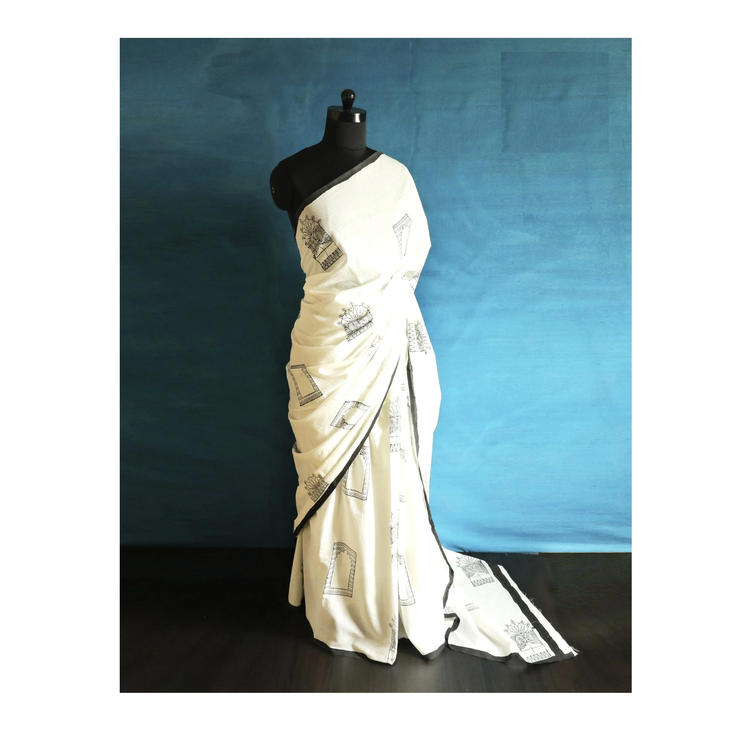 Best Selling Pure White Mul Cotton Saree with Hand Block Printed Available at Inexpensive Price from India