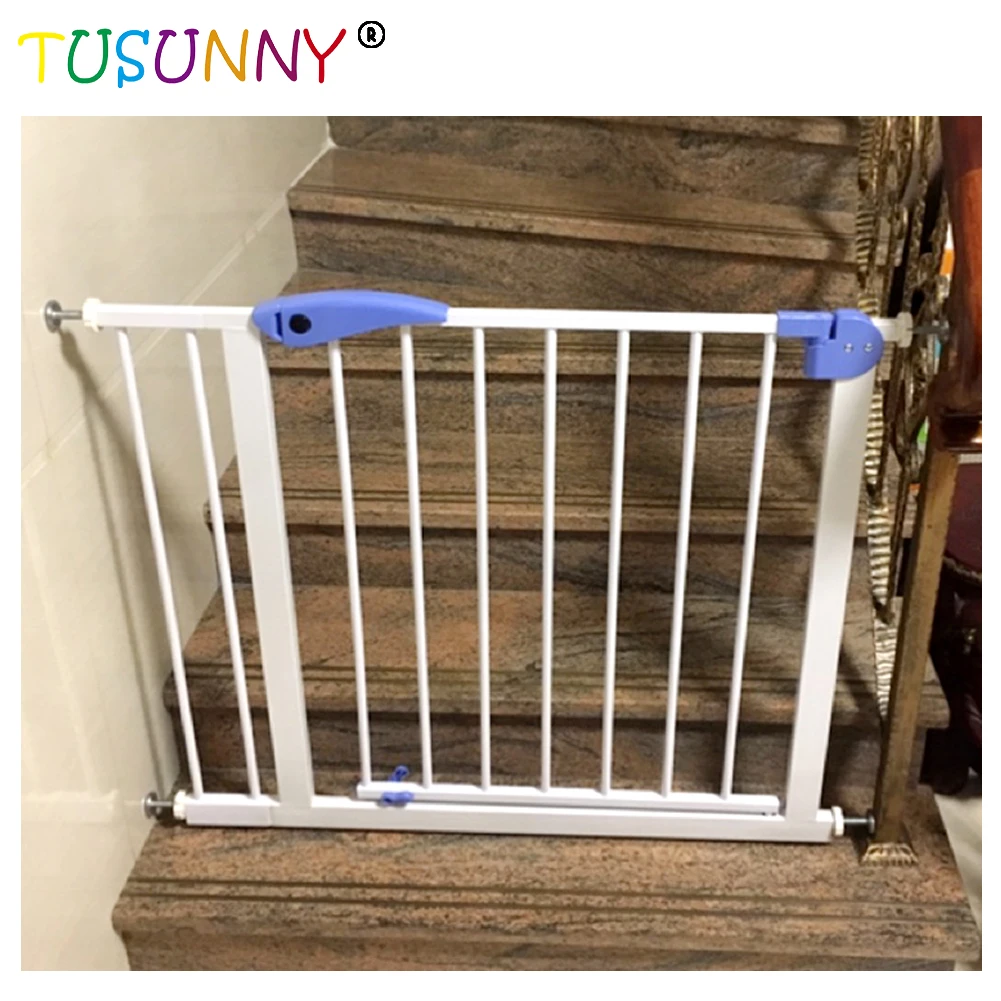 Metal Safety Door Adjustable Baby Gate Child Safety Gate for Stairs and Doorways