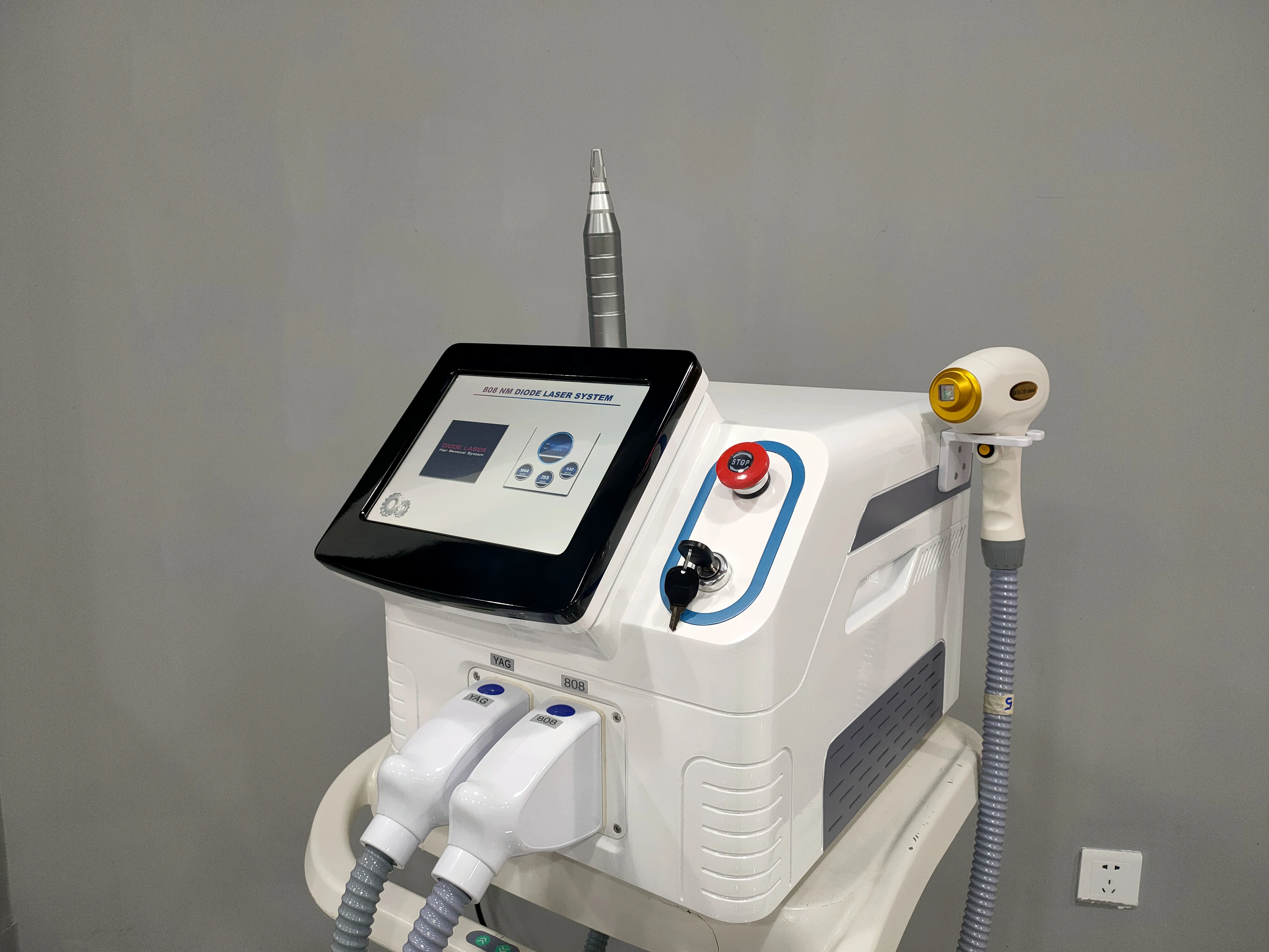 Low price 2 in 1 laser hair tatoo removal 808 diode laser and pico 2in1 pico laser korea