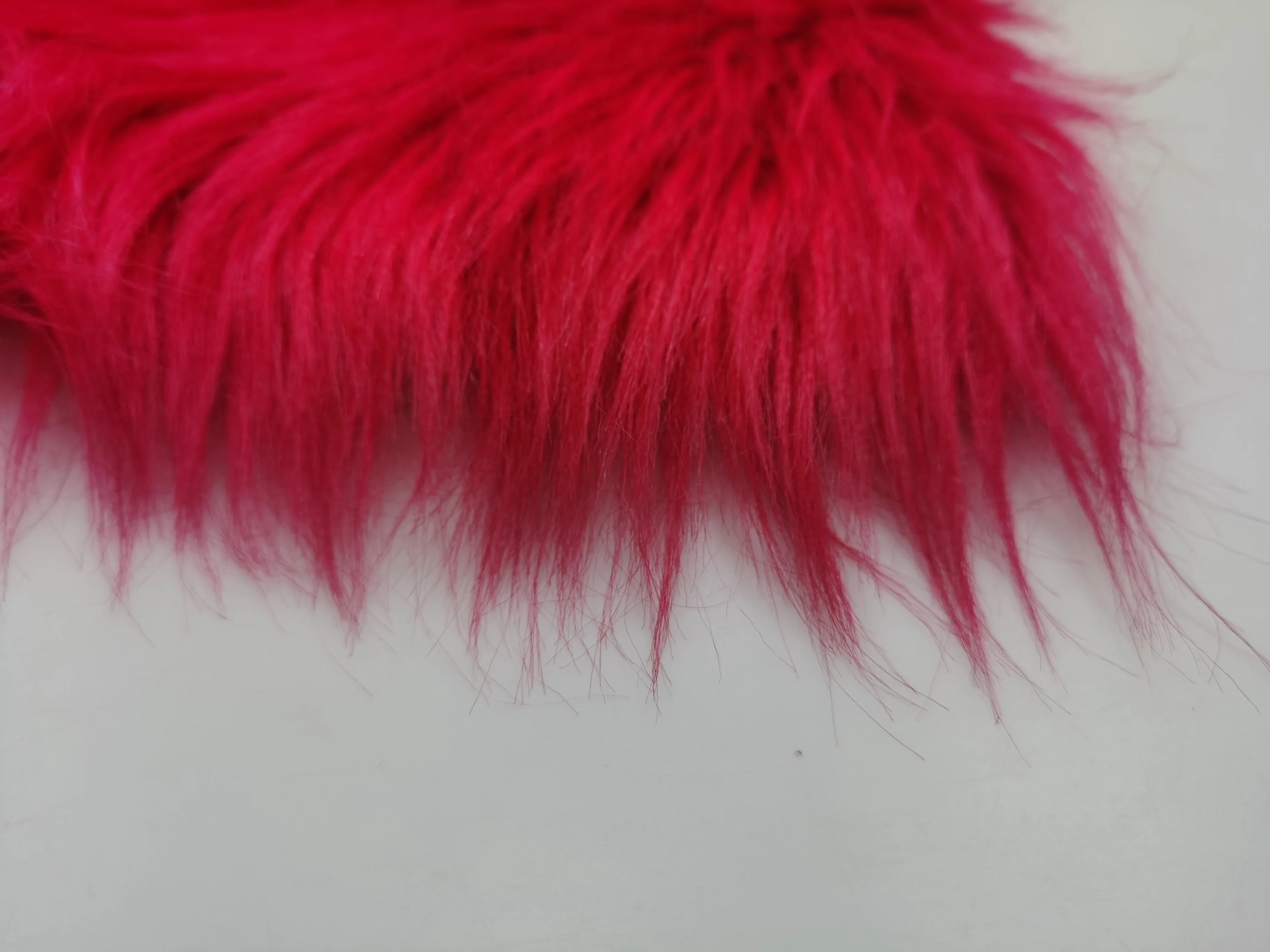Factory Wholesale Solid Falling Water Hair High Pile Faux Fur Fabric for Garment/ Home Textile/ Toys