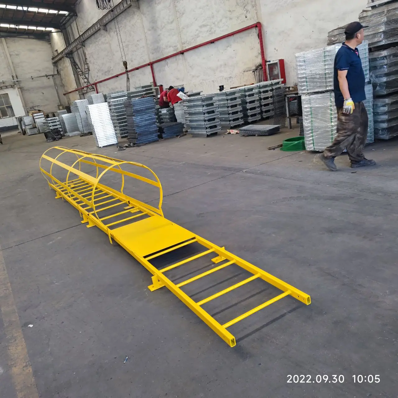 Galvanized Manhole Stair Step  Climb Step  Metal Manhole Step Iron