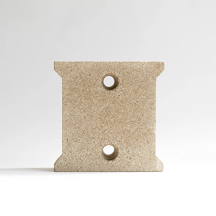 Storage heater use thermal insulation and storage vermiculite block