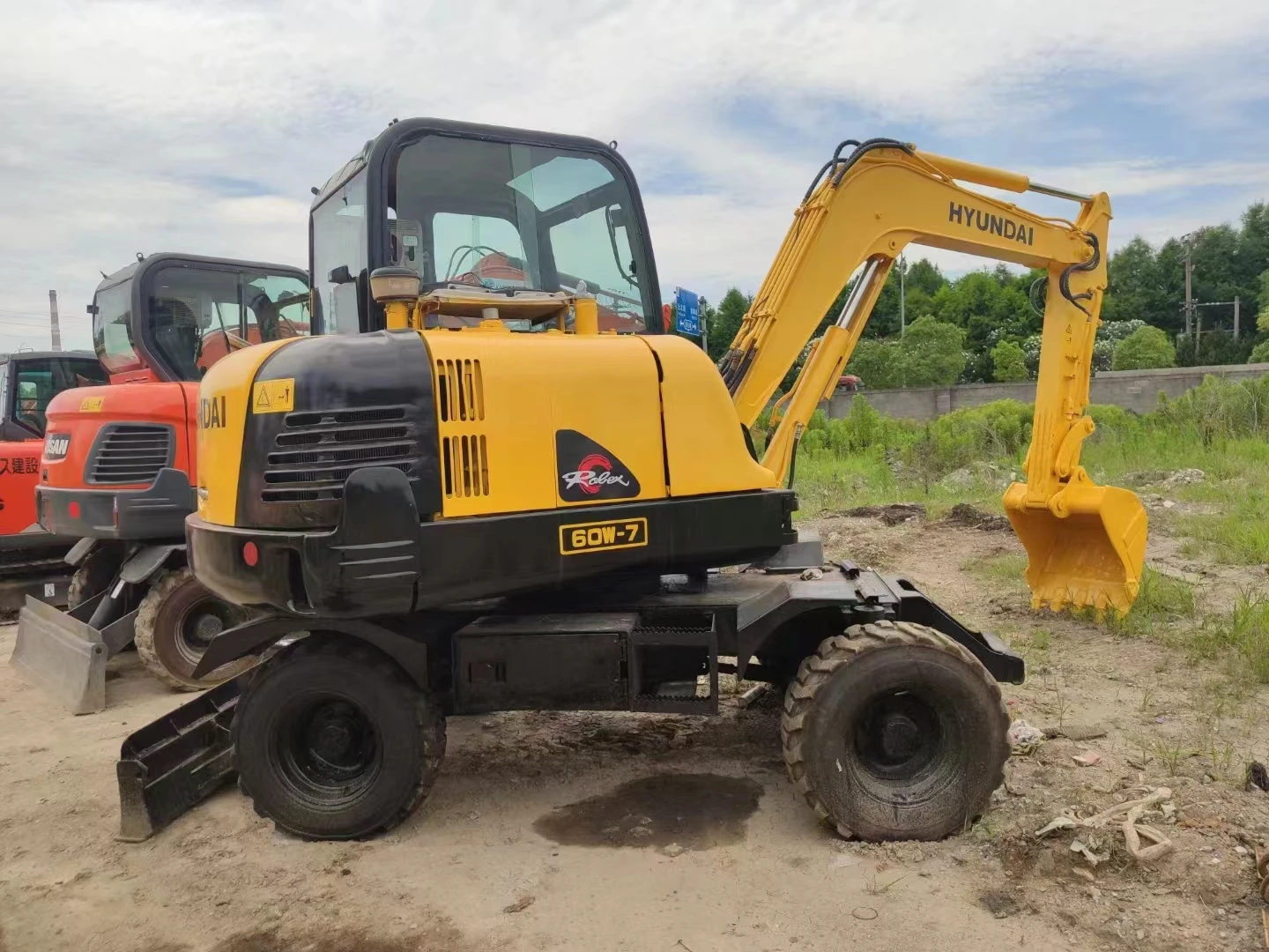 Best Quality Doosan DH55 DX60 DH225 DH150H Wheeled Excavator