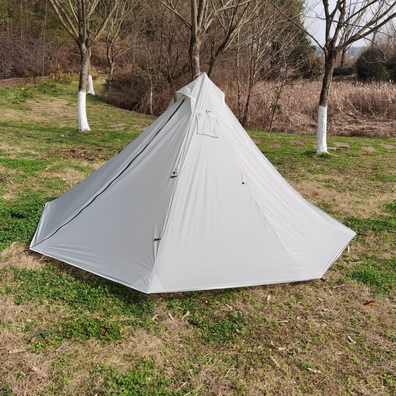 4-person single-door pyramid ultralight outdoor camping tent chimney shelter firewood stove tent