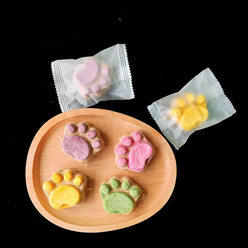 Freeze-dried cat claw online red cat snack Cat claw cartoon anomalous raw bone meat fat hair cheek OEM OBM ODM