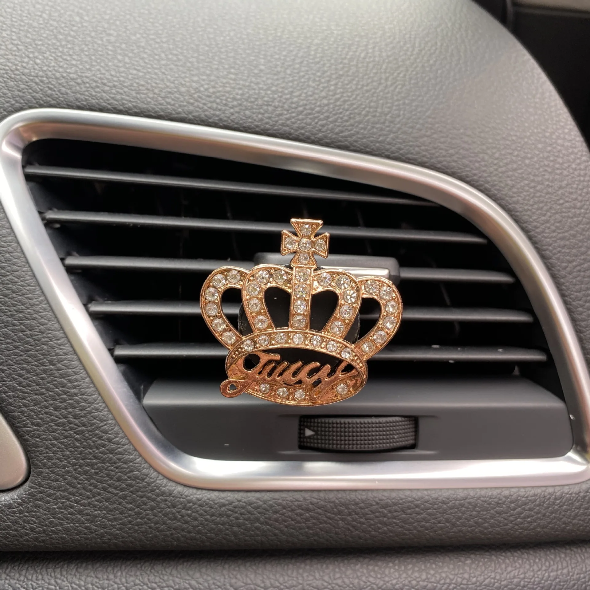 Refillable Vent Clip Car Air Freshener Perfume Diffuser Luxury Bling Crown Air Freshener Fragrance Aromatherapy Car Accessories