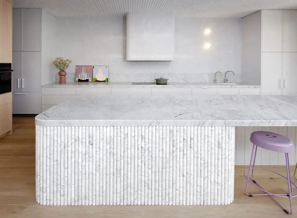 New design beige travertin wands curve Fluted marble tile stone concave flute Marble Sideboard fluted travertine tile