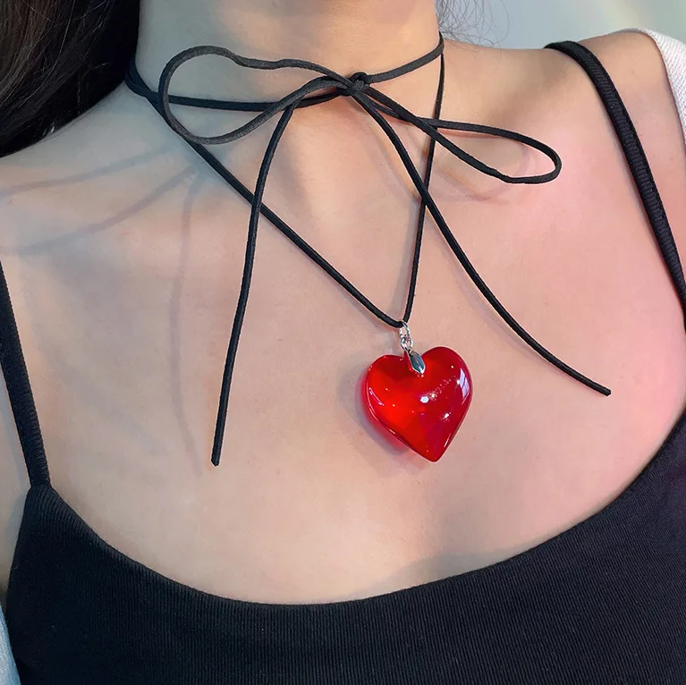 High Quality Sweet Big Chunky Crystal Love Heart Pendent Necklace Rope Ribbon Wrap Sexy Hip Hop Choker Necklaces