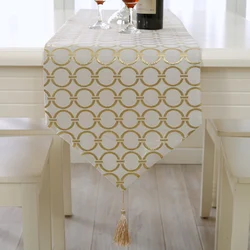 Wholesale modern concise style jacquard Christmas decorative table runnerfor home  hotel banquet decor