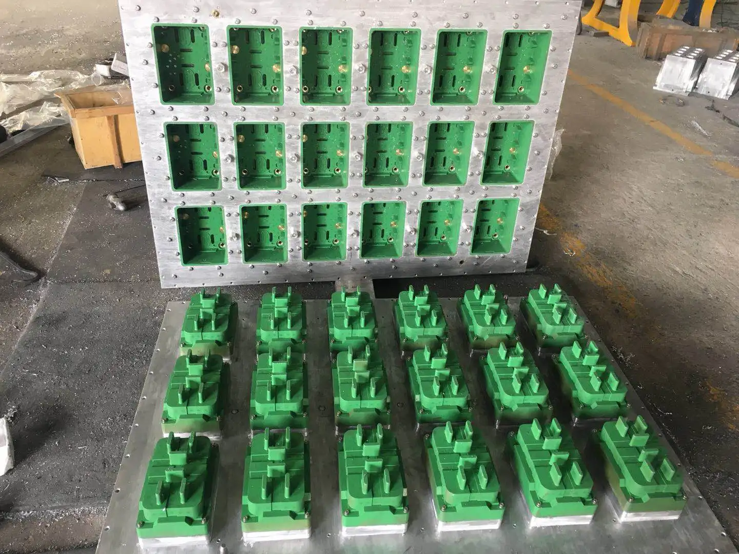 Supply vegetable and fruit box mold Packing box for easy transport A source manufacturer that integrates production and sales