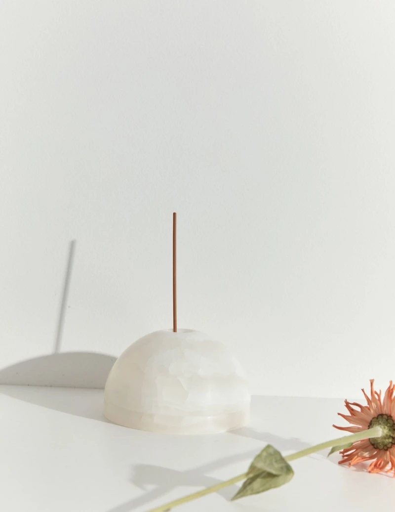 stonekocc Fragrant Insert Handmade Natural Marble Round Incense Burner Holder Beige Travertine Stone for Room / Kitchen / Coffee