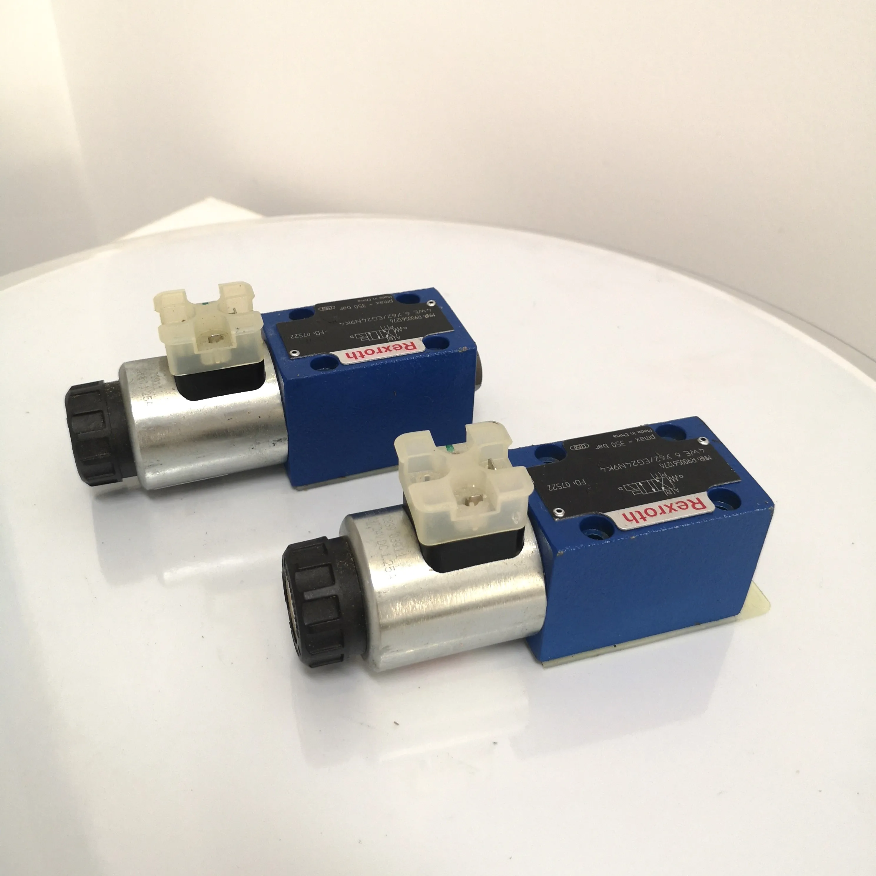 4we6y62/Eg24n9K4 R900561276 Solenoid Directional Valve for Rexroth in Stock