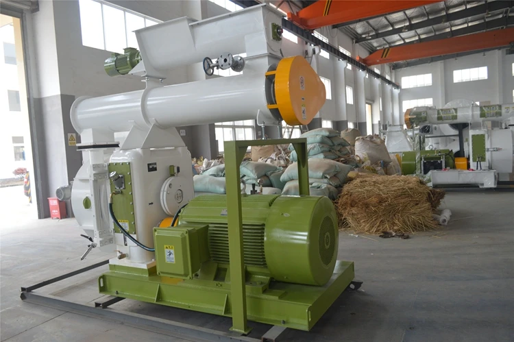 wood pellets production line including wood chipper hammer mill dryer pelletizer