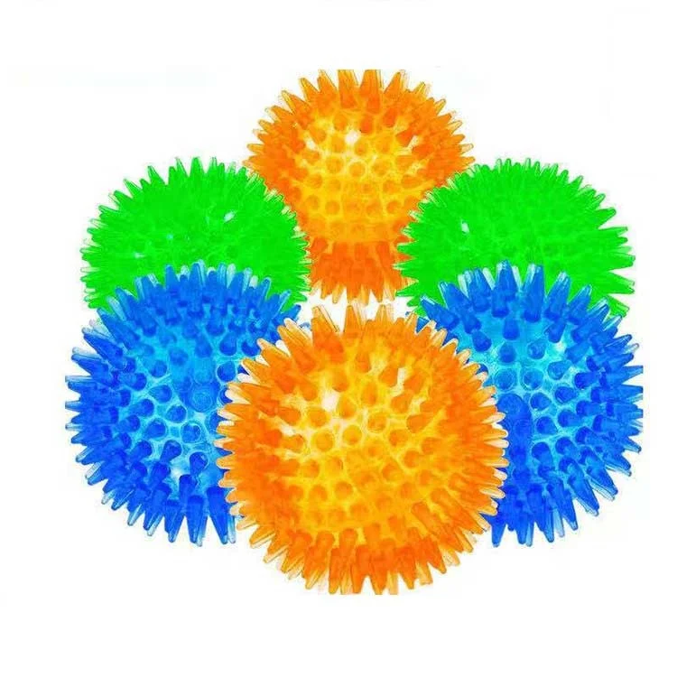 Wholesale PetToy Balls Dog Squeaky Toys Spiky Bouncy Teeth Cleaning Fetching Training Pet Toy Squeaker Ball Dog Toy
