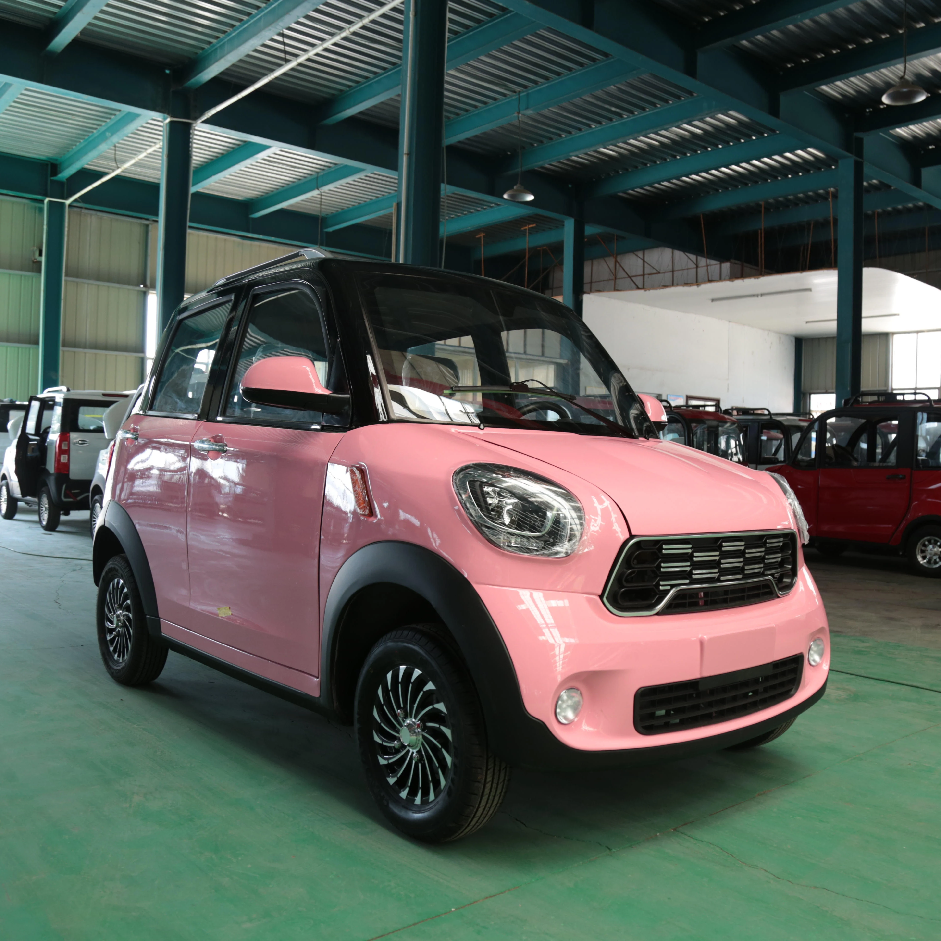 Лидер продаж дизайн прямая продажа миниатюрный автомобиль с четырьмя колесами мобильный скутер Электромобиль для взрослых производство