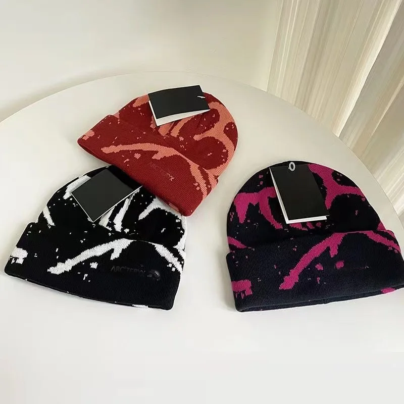 New Design Winter Fashion Knitted Hats Custom Logo Unisex Knit Beanie Hat