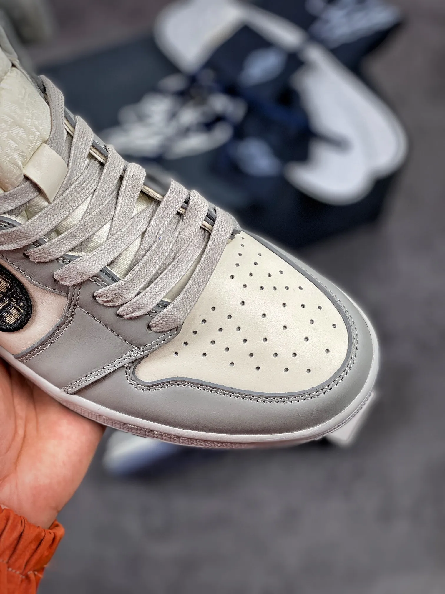 Custom Top Air shoes HIGH basketball Fashion famous brand breathable men Flat Walking sports ball Shoes Size 47