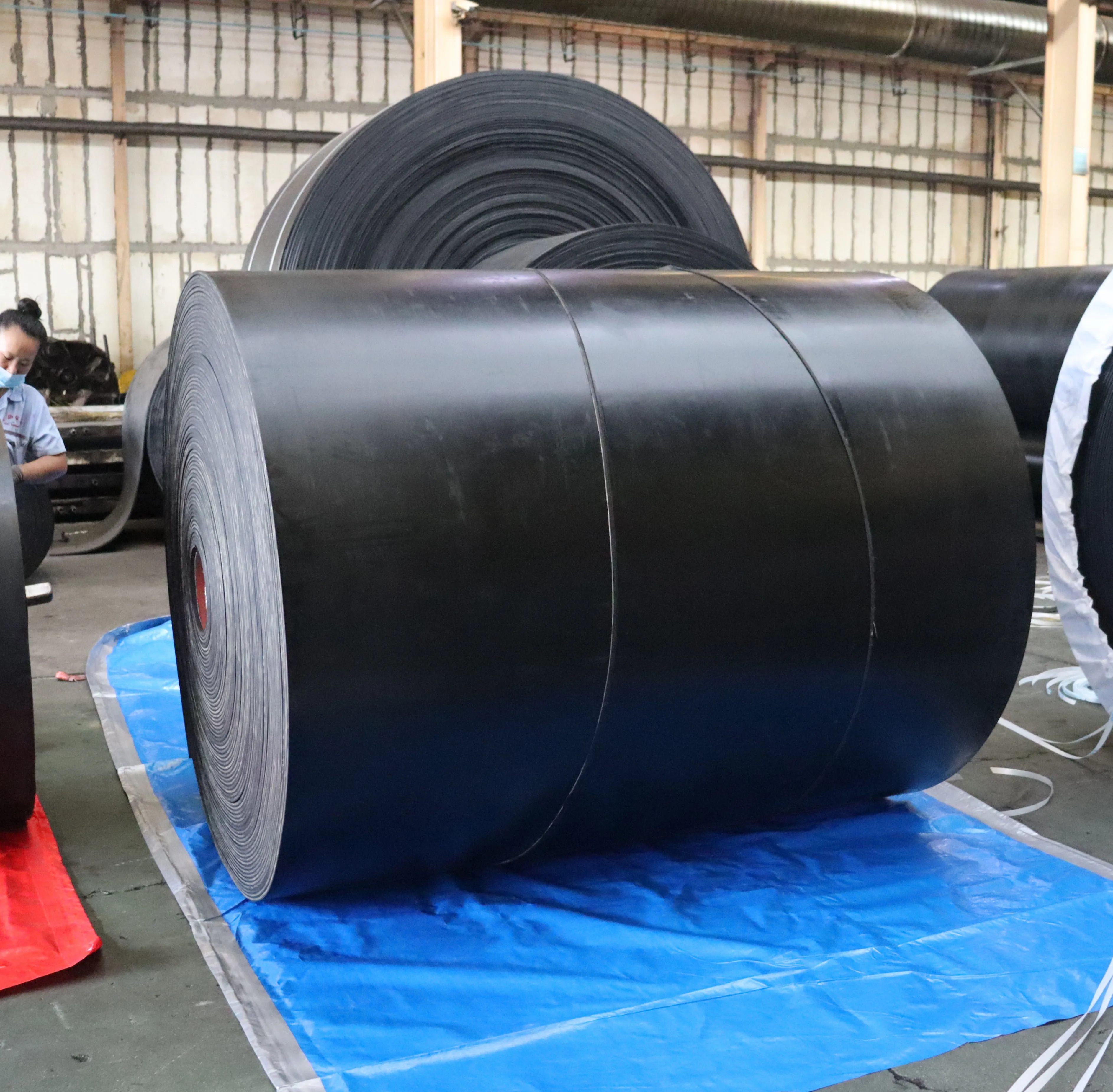 Ep Rubber Conveyor Belt Price For Medium And Long Distance Conveying Materials
