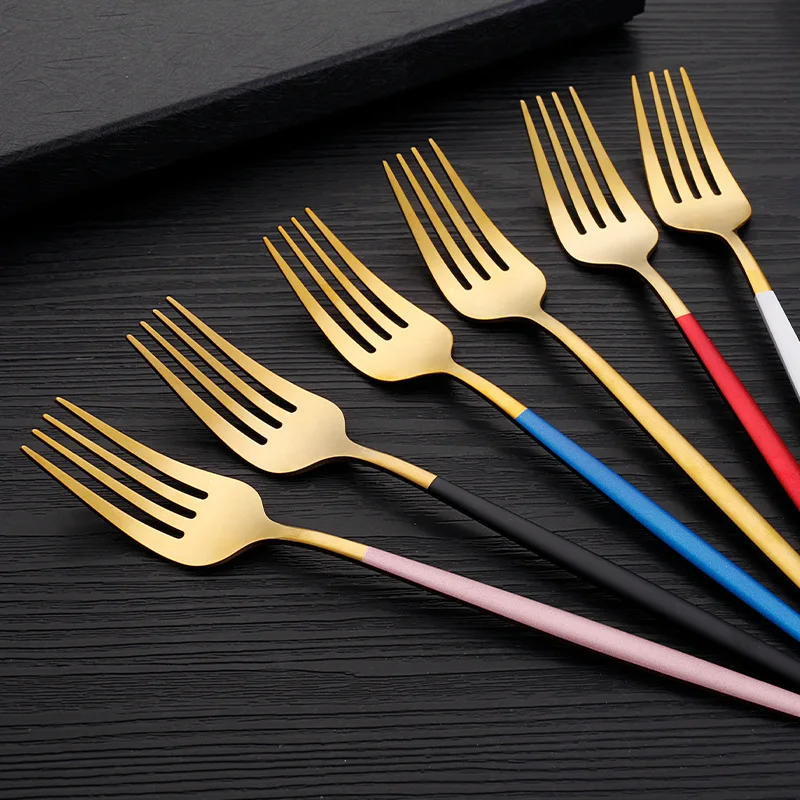 24PCS Classic Design Portuguese Juego De Cubiertos Cutlery Set Stainless Steel Gold Flatware For Wedding