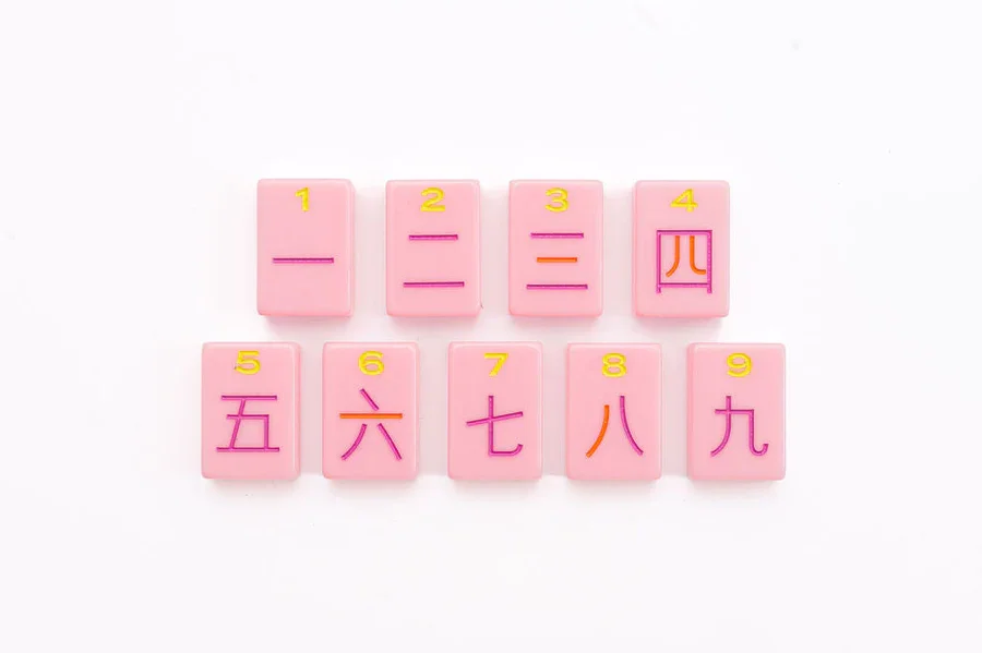 Custom Acrylic Petal Pink Mahjong Tiles Creative Modern Acrylic Mahjong Game Set Entainment For Living Room