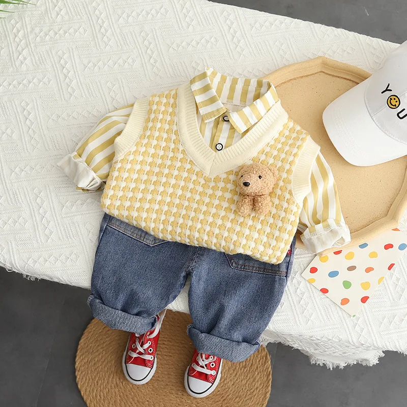Boys spring and autumn suits hanging bear sweater with vest suit jeans three-piece suit