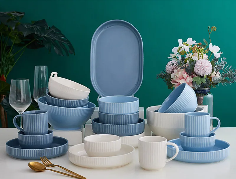 Wholesale restaurant embossed dinner plate sets elegant porcelain dinnerware sets ceramic tableware