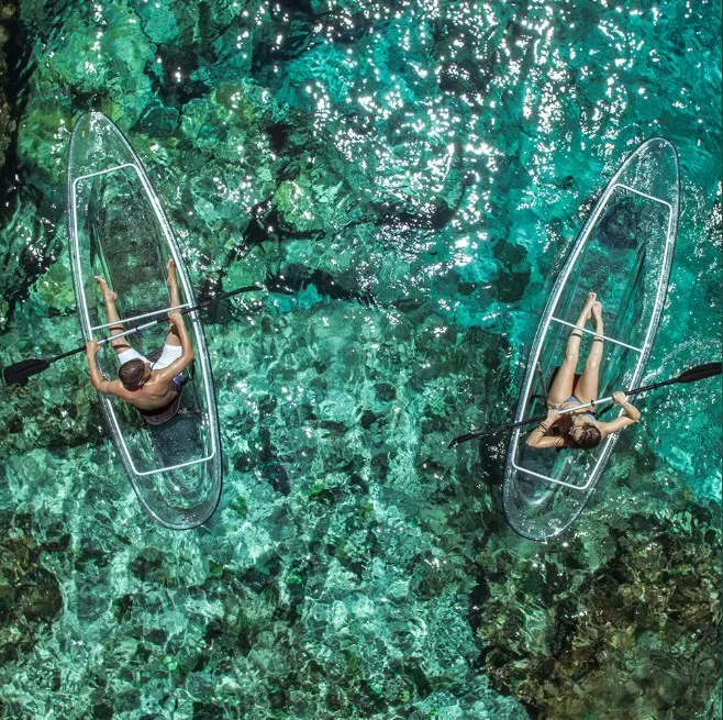 Кристально прозрачный каяк с удобными сидениями гребная лодка с веслом прозрачный кайак лодка