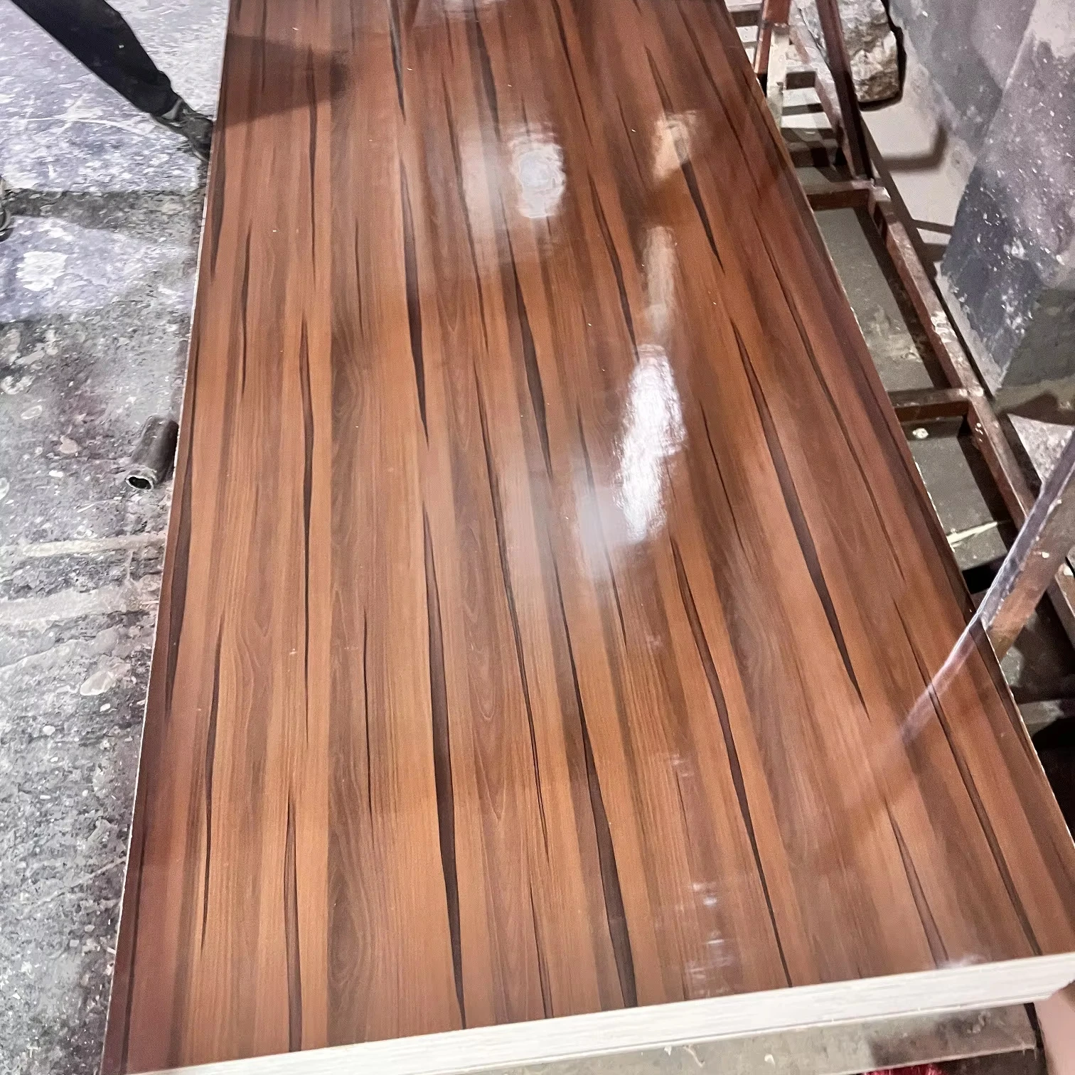 Меламиновая Фанера/меламиновая облицованная МДФ/меламиновая ламинированная бордированная от города Линьи 1220*2440 мм