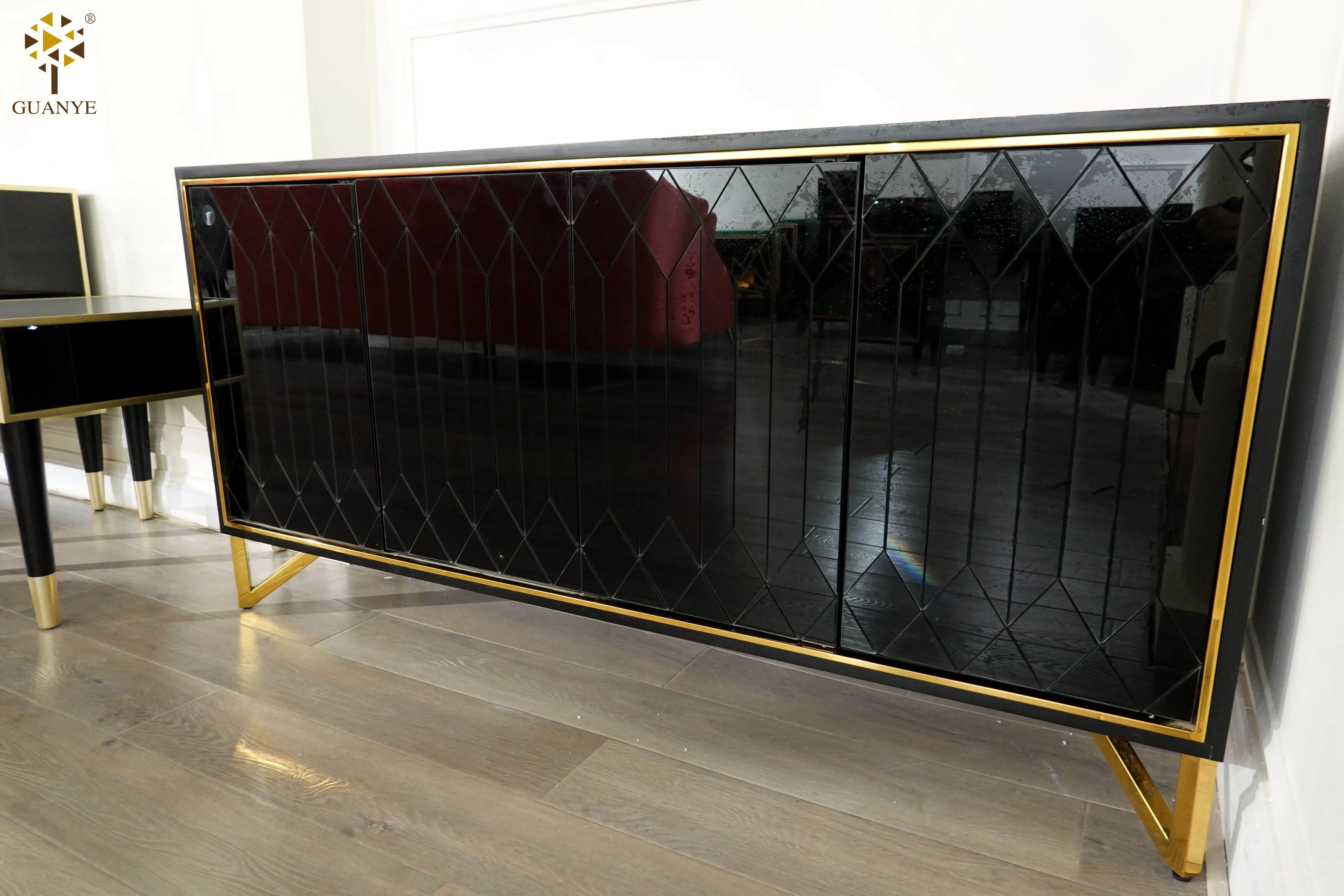Guanye Hotsale Modern Sideboard Concise Style Wooden Furniture Black Mirror Sideboard Buffet Cabinet