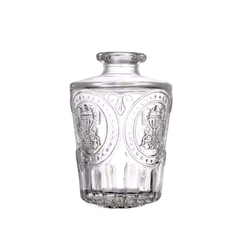 Wholesale150ml Unique Shaped Embossed Patterns Aroma Air Reed Diffuser Glass Bottle With Sticks