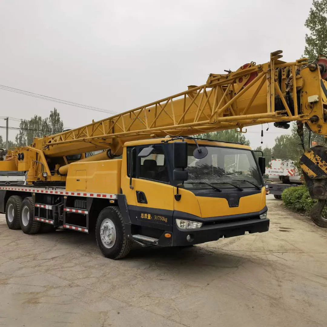 Good condition price 70ton truck crane used truck crane with crane in stock