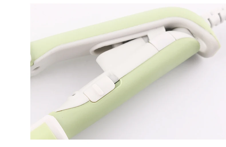 Hot Sale 2-in-1 Ceramic Hair Curler & Straightener Mini Portable Flat Iron Girls Travel-friendly PTC Heater Battery Power Source