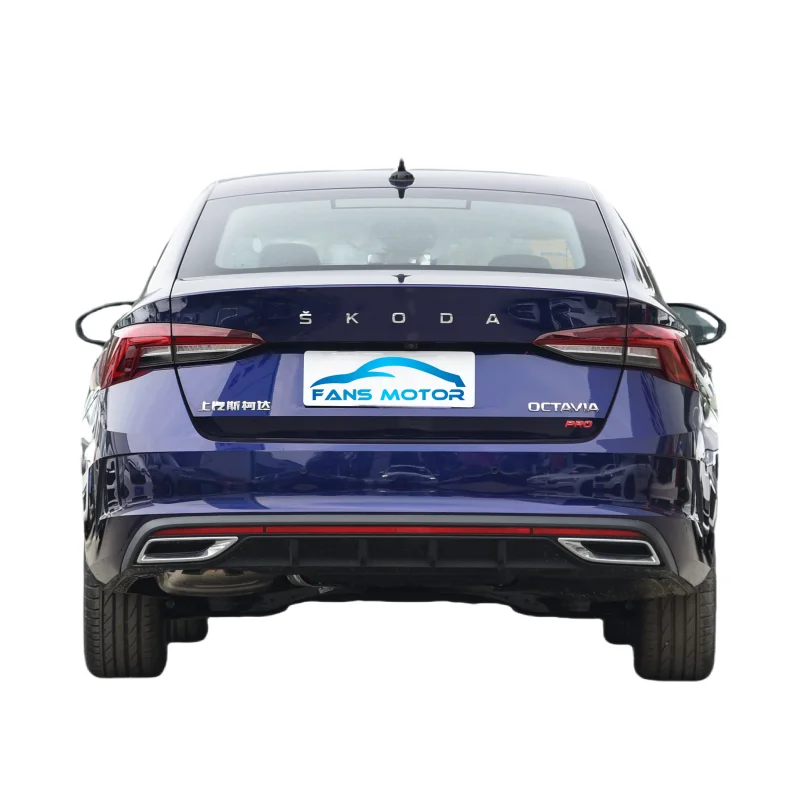 2024 2025 Blue Color 200km/h 5 Door 5 Seat Hatchback Luxury Edition Skoda Octavia China Car