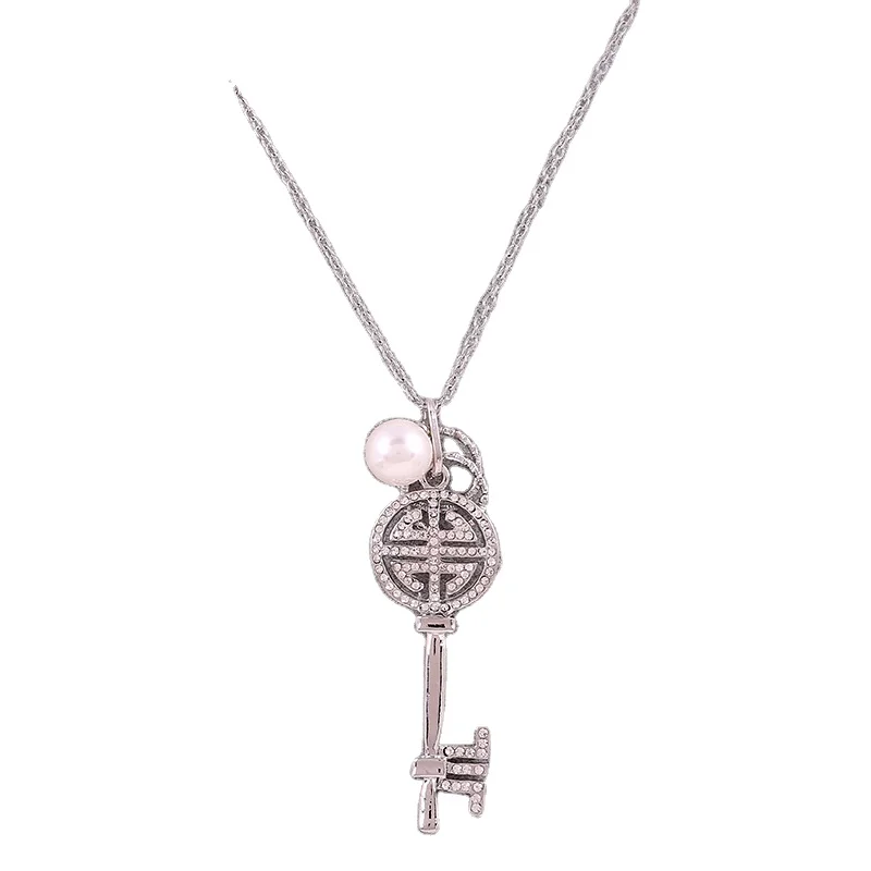 Pearl key short womens fashion temperament butterfly necklace hundred decorative items of jewellery