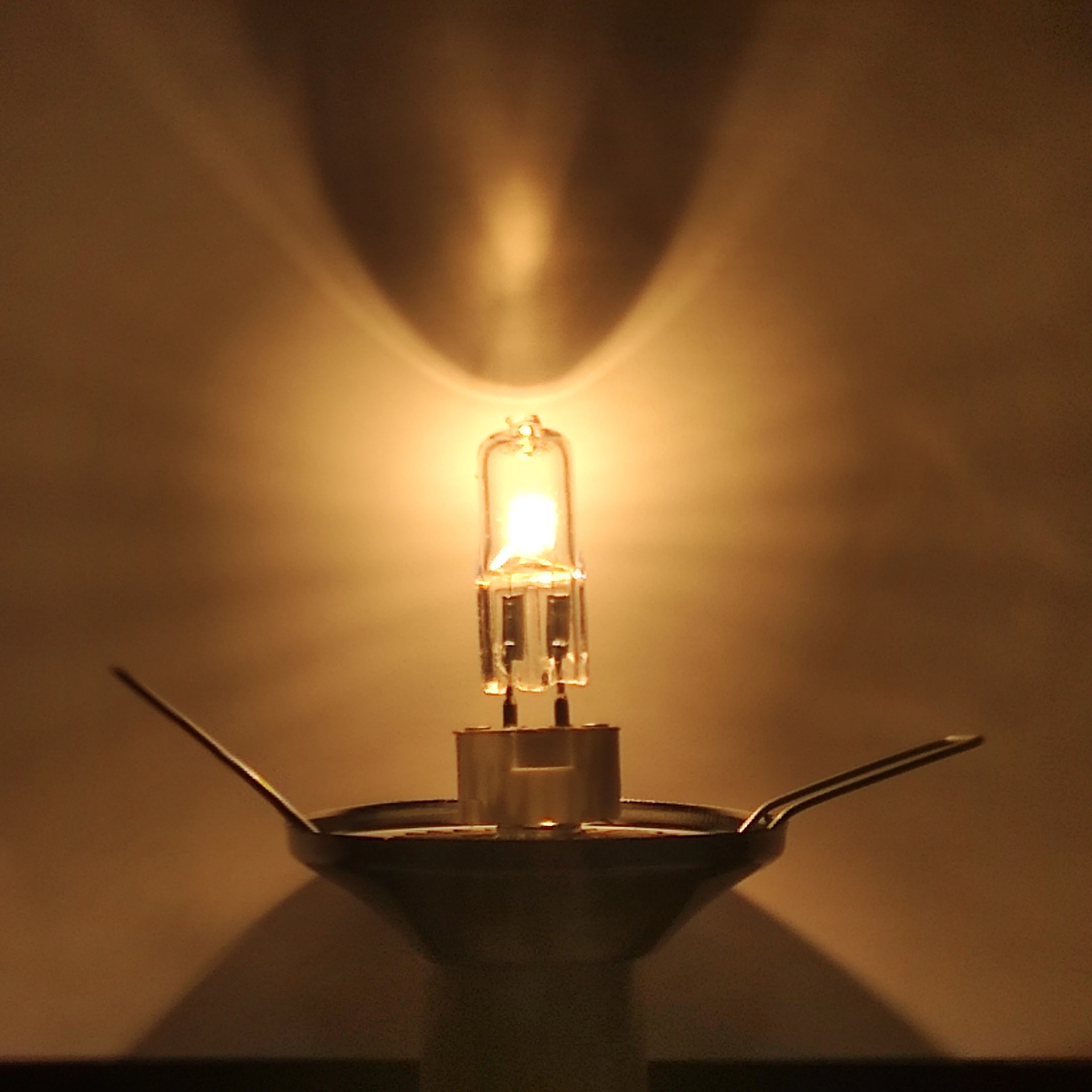 High quality G5.3 halogen lamp Dimmable Light Landscape Lighting G5.3 halogen 35W