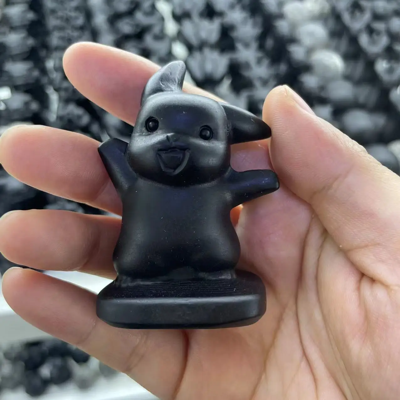 TikTok лидер продаж натуральные кристаллы оптовая продажа оптом 2-Дюймовая фигурка покемона лечебные камни резьба по кристаллам для подарка
