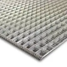 Дешевая сварная проволочная сетка с ПВХ покрытием, используемая в клетках для птиц/кроликов/маленьких собак, сварные проволочные сетчатые рулоны