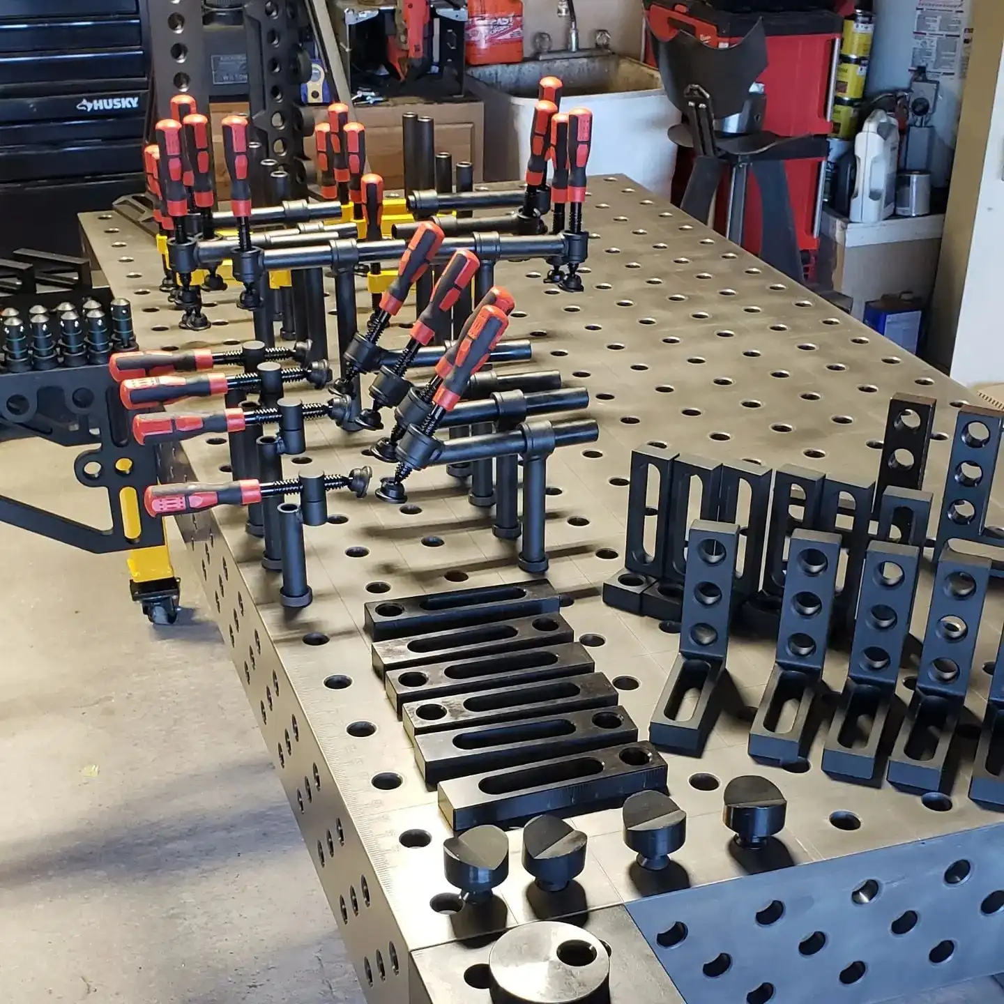 Precision cast iron 3D welding table D16/D28 3D welding table