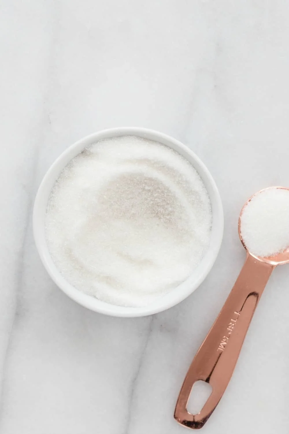  Рафинированный белый сахар ICUMSA 45/коричневый