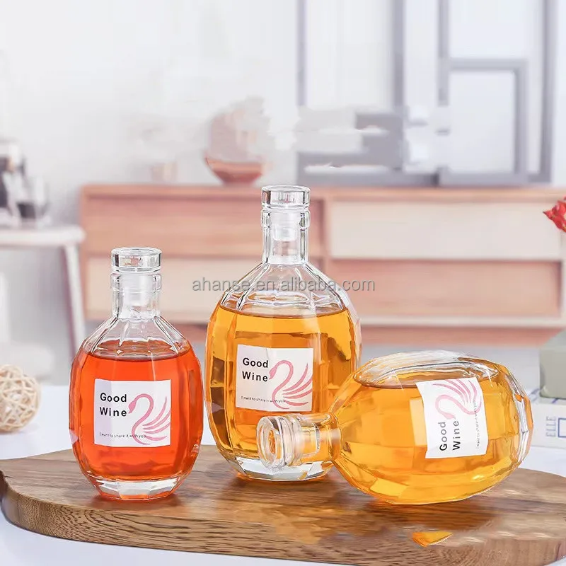 Fancy luxury Custom diamond cut embossed liquor bottle wine Tequila whisky brandy vodka glass bottle with glass lid